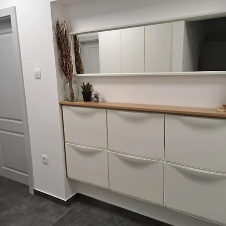 Apartment Marla