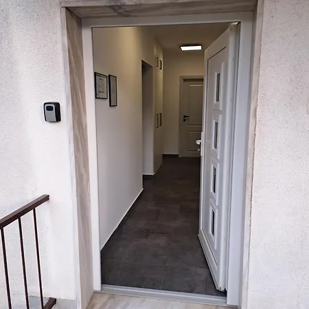 Apartment Marla